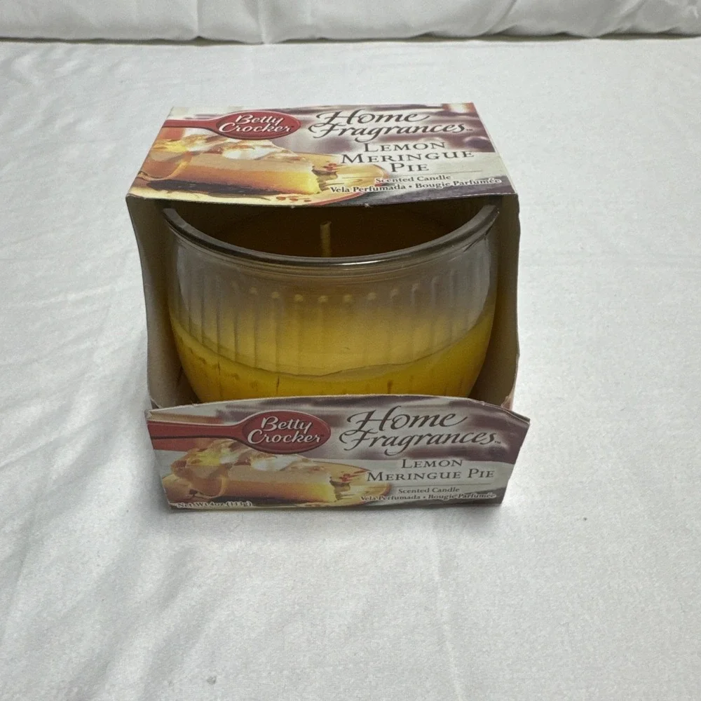 New Betty Crocker Home Fragrances Lemon Meringue Pie Scented Candle 2004 4 Oz